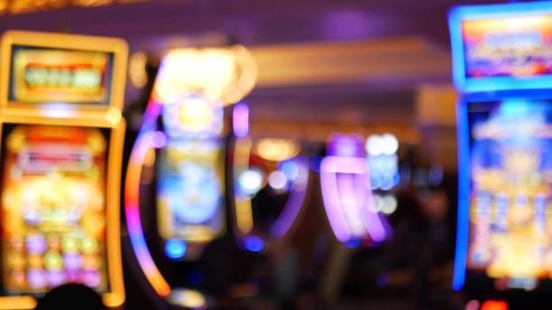 qqemas slot Grand Slam app icon and installation screen on Android and iOS devices